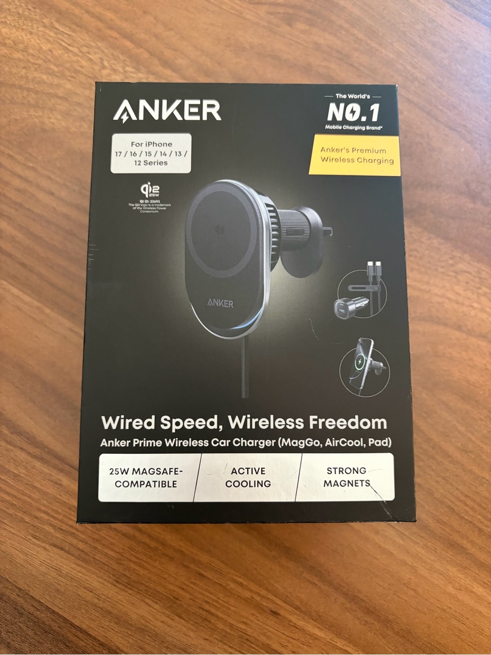 Anker Car Vent Mount with Blue Accent